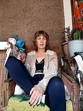 Laura Kiss online show from 06-01-26, 07:52