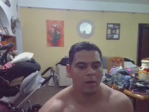 leandroc04 online show from 10-22-25, 10:08