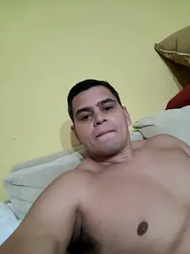 Snapshot of leandroc04 chatting on 06-03-26, 03:07 leandroc04 online show from 06-03-26, 03:07