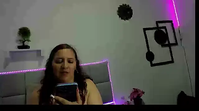 Snapshot of Madisson_Housse chatting on 03-15-25, 11:29 Madisson Housse online show from 03-15-25, 11:29