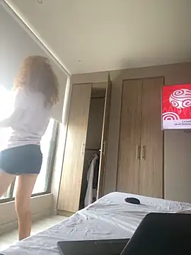 Bryna  online show from 11-08-25, 01:14