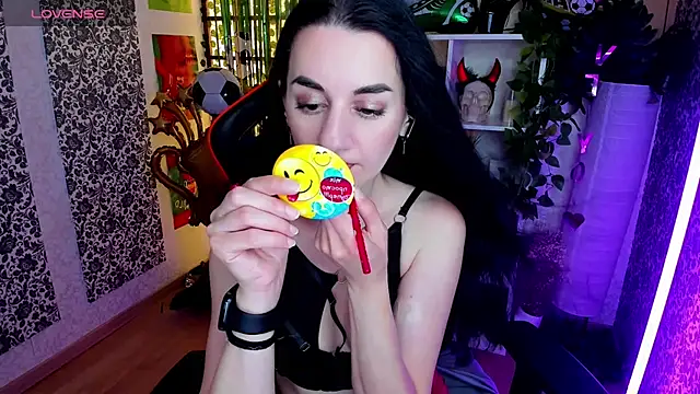 Snapshot of JessicaAlfo chatting on 06-27-26, 02:28 JessicaAlfo online show from 06-27-26, 02:28