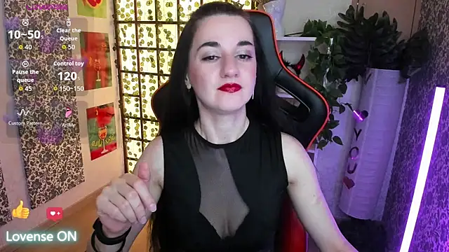Snapshot of JessicaAlfo chatting on 04-23-26, 02:29 JessicaAlfo online show from 04-23-26, 02:29