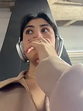 fiorella paris online show from 03-19-26, 03:45