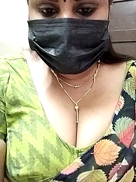 Queenflowerr online show from 02-22-25, 10:18