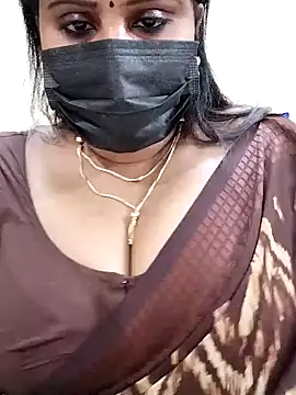 Queenflowerr online show from 02-11-25, 03:51