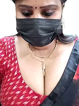Queenflowerr online show from 03-04-25, 03:26