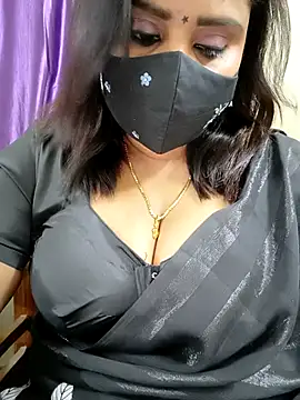 Queenflowerr online show from 03-29-26, 04:52