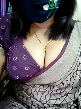 Queenflowerr online show from 03-18-26, 11:27