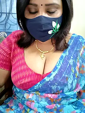 Queenflowerr online show from 01-11-26, 05:36