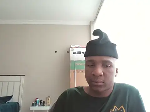 Snapshot of sydmanyoba chatting on 10-30-25, 06:01 sydmanyoba online show from 10-30-25, 06:01