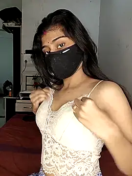 Love-N online show from 11-16-25, 05:28