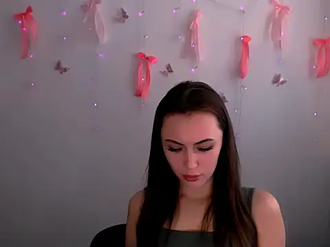 Snapshot of Nikonara_Love chatting on 05-30-26, 11:05 Nikonara Love online show from 05-30-26, 11:05