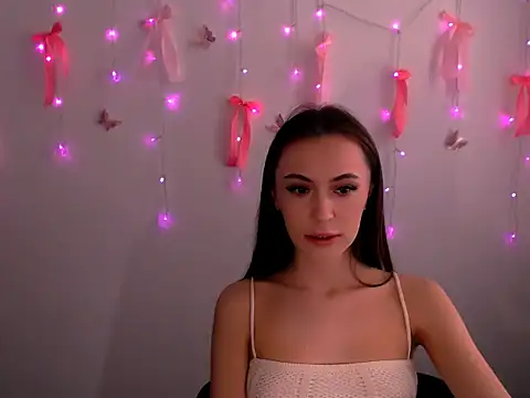 Snapshot of Nikonara_Love chatting on 05-27-26, 12:23 Nikonara Love online show from 05-27-26, 12:23