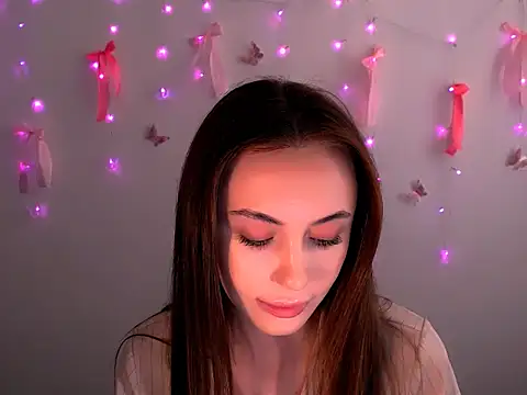 Snapshot of Nikonara_Love chatting on 05-06-26, 11:47 Nikonara Love online show from 05-06-26, 11:47