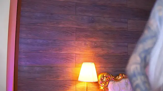 Juicy Jessye online show from 03-17-26, 08:45