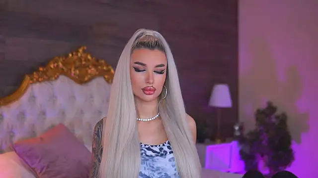 Juicy Jessye online show from 12-20-25, 08:55