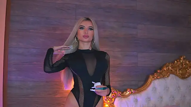 Juicy Jessye online show from 10-25-25, 08:31