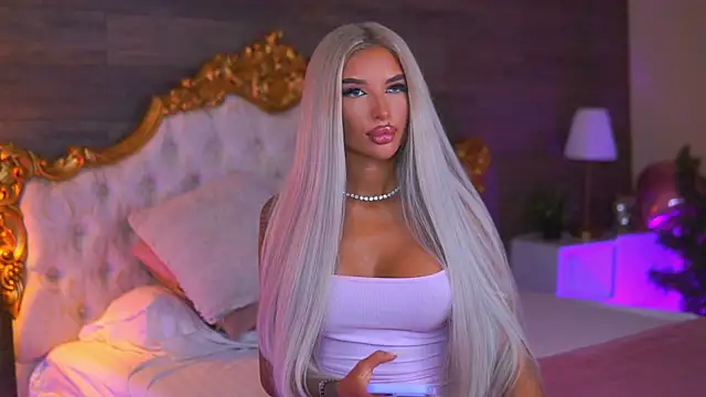 Snapshot of Juicy_Jessye chatting on 07-19-26, 07:54 Juicy Jessye online show from 07-19-26, 07:54