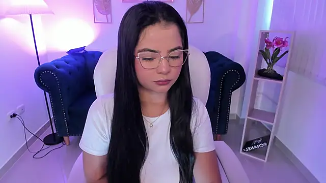 Layla Breezee online show from 03-14-26, 11:49