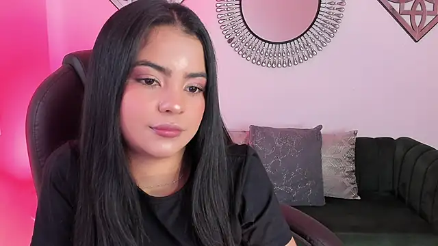 Layla Breezee online show from 02-08-26, 12:47