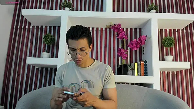 Snapshot of ApoloCruz chatting on 05-16-26, 03:38 ApoloCruz online show from 05-16-26, 03:38