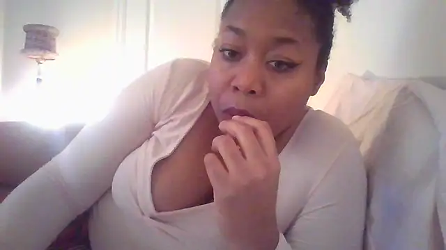 Snapshot of angeliquebelcali chatting on 03-17-25, 12:21 angeliquebelcali online show from 03-17-25, 12:21