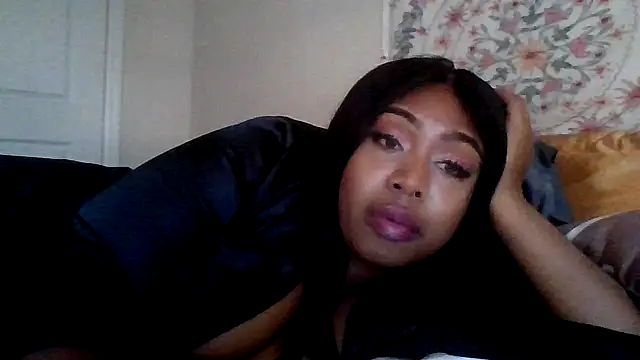 Snapshot of angeliquebelcali chatting on 09-13-25, 10:21 angeliquebelcali online show from 09-13-25, 10:21