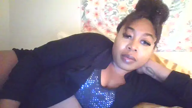 Snapshot of angeliquebelcali chatting on 09-25-25, 02:17 angeliquebelcali online show from 09-25-25, 02:17
