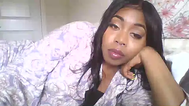 Snapshot of angeliquebelcali chatting on 09-23-25, 07:21 angeliquebelcali online show from 09-23-25, 07:21
