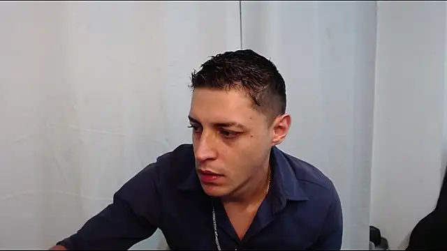 Snapshot of Frank_Millers chatting on 06-05-26, 05:34 Frank Millers online show from 06-05-26, 05:34