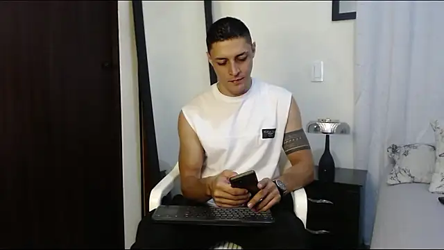 Frank Millers online show from 02-04-26, 01:33