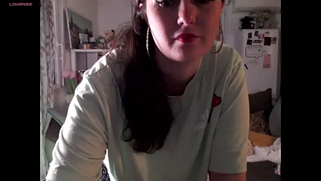 AdorahB3ll3 online show from 03-15-26, 08:05