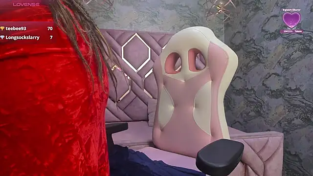 nefertiti ebony online show from 10-17-25, 04:09