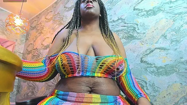 Snapshot of nefertiti_ebony chatting on 05-16-26, 05:23 nefertiti ebony online show from 05-16-26, 05:23