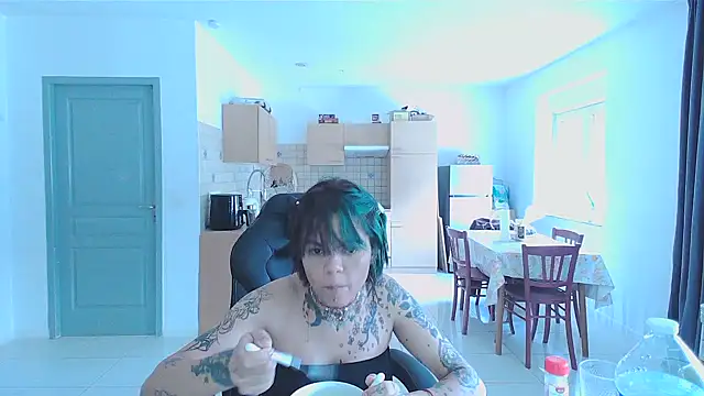 Snapshot of serena__vedette chatting on 01-27-25, 12:05 serena vedette online show from 01-27-25, 12:05