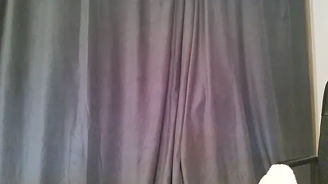 Snapshot of serena__vedette chatting on 03-28-26, 01:01 serena vedette online show from 03-28-26, 01:01