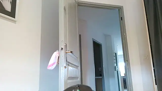 Snapshot of serena__vedette chatting on 03-13-26, 01:16 serena vedette online show from 03-13-26, 01:16