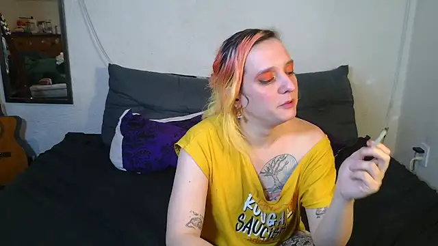 Evelan420 online show from 10-21-25, 06:18