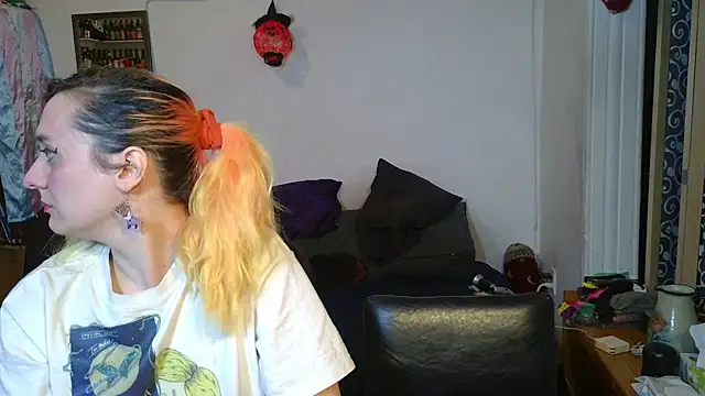 Evelan420 online show from 11-10-25, 08:47