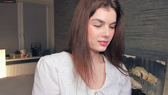 FloraDobb online show from 02-25-25, 07:06