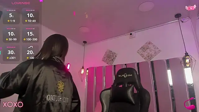 Belinda Braund online show from 09-19-25, 03:43