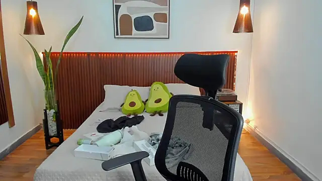 Melina Cooper  online show from 09-16-25, 01:56