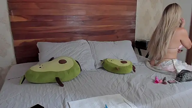 Melina Cooper  online show from 03-13-25, 03:06