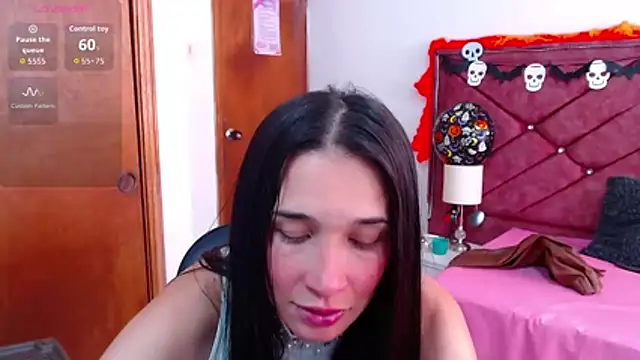 victoria adams07 online show from 10-28-25, 08:08