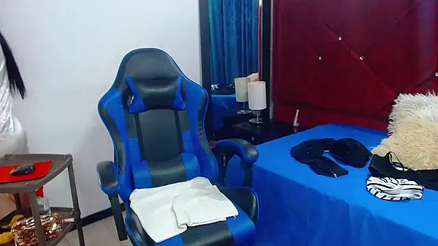 Snapshot of victoria_adams07 chatting on 02-11-26, 07:58 victoria adams07 online show from 02-11-26, 07:58