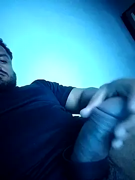 Snapshot of Ant1990 chatting on 09-21-25, 03:33 Ant1990 online show from 09-21-25, 03:33