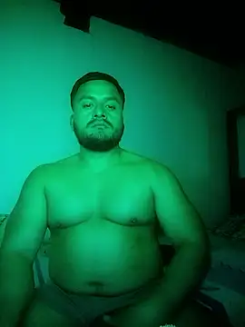 Snapshot of Ant1990 chatting on 01-14-26, 03:54 Ant1990 online show from 01-14-26, 03:54