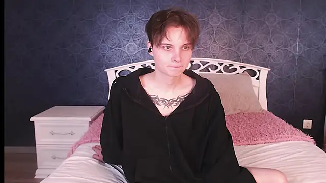 Snapshot of DemianEnglen chatting on 05-27-26, 04:47 DemianEnglen online show from 05-27-26, 04:47