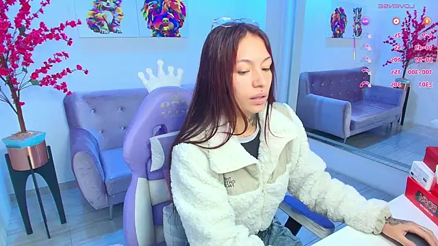 Charlotte ethan online show from 11-05-25, 03:53